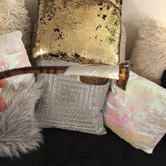 Vintage Burberry Shades with Interchangeable lenses - Picture 3 of 10